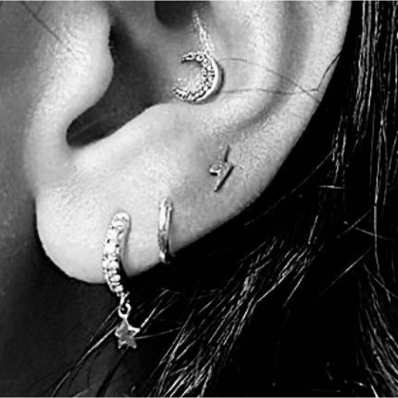 Thunder labret