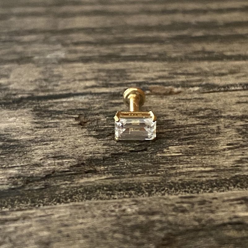 18K solid gold baguette labret