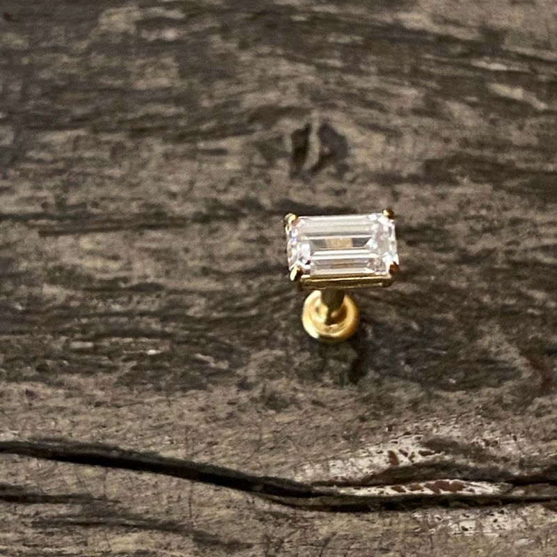 18K solid gold baguette labret