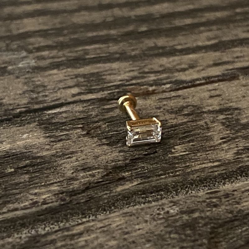 18K solid gold baguette labret