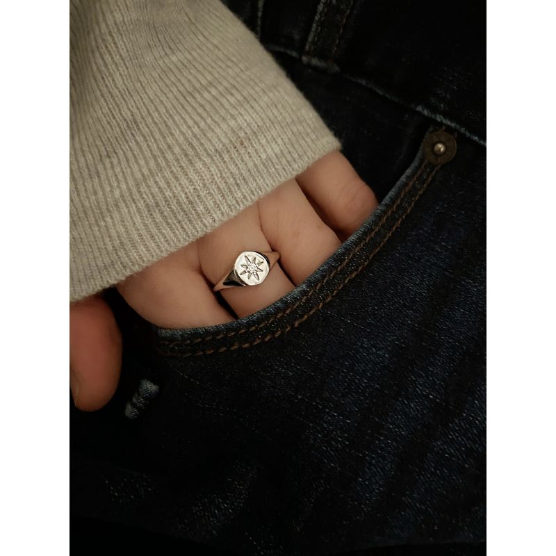 Starburst signet ring