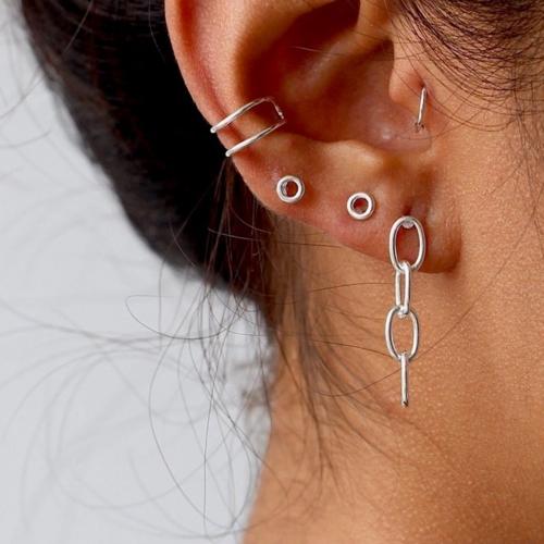 Chain hoop earring