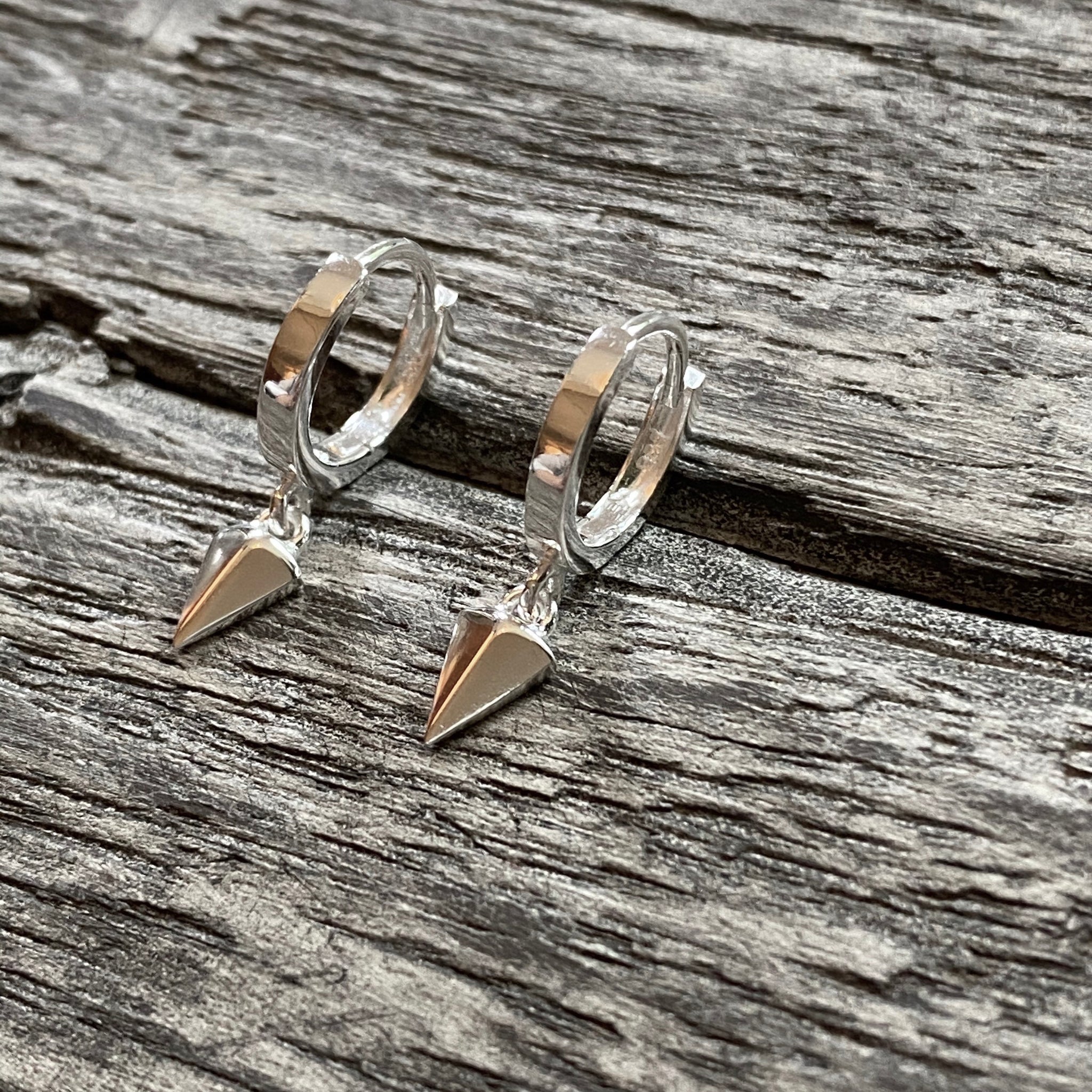 Pyramid hoop earrings