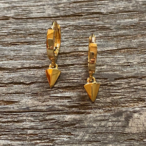 Pyramid hoop earrings