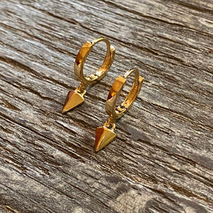 Pyramid hoop earrings