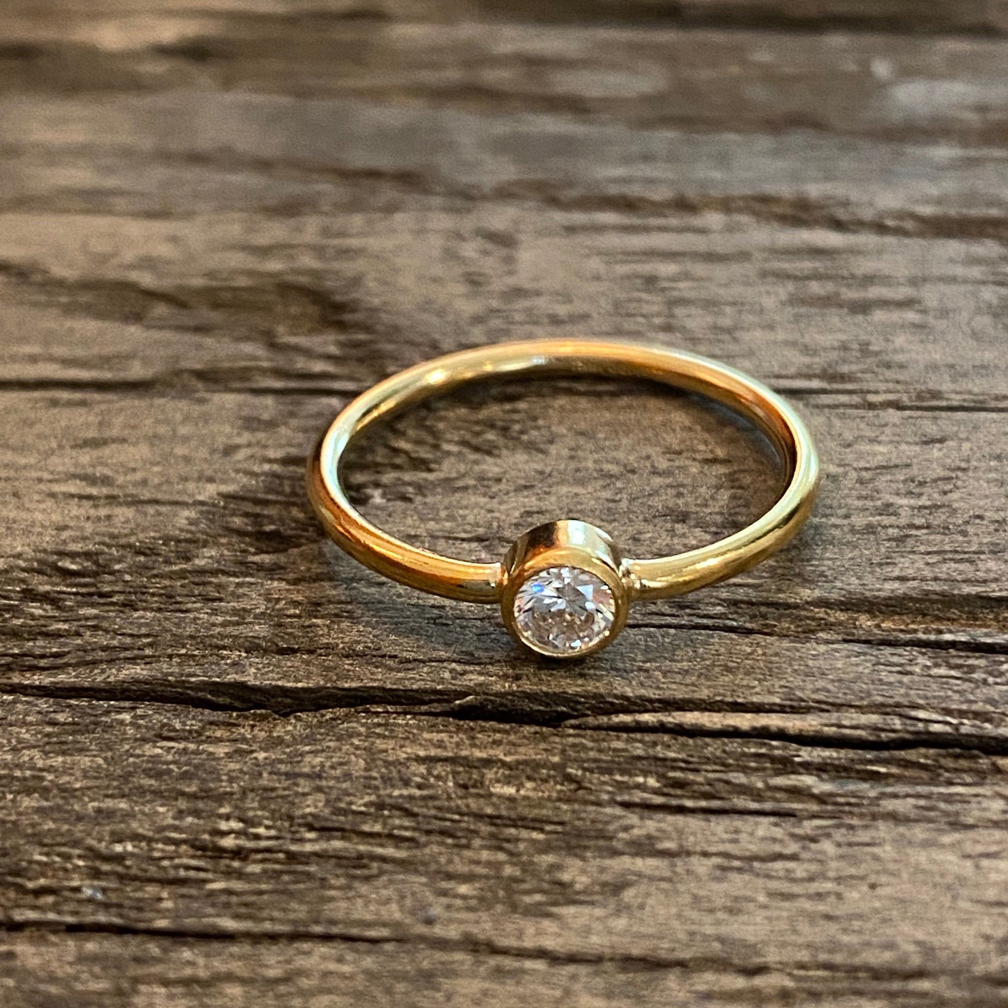 Solitaire ring