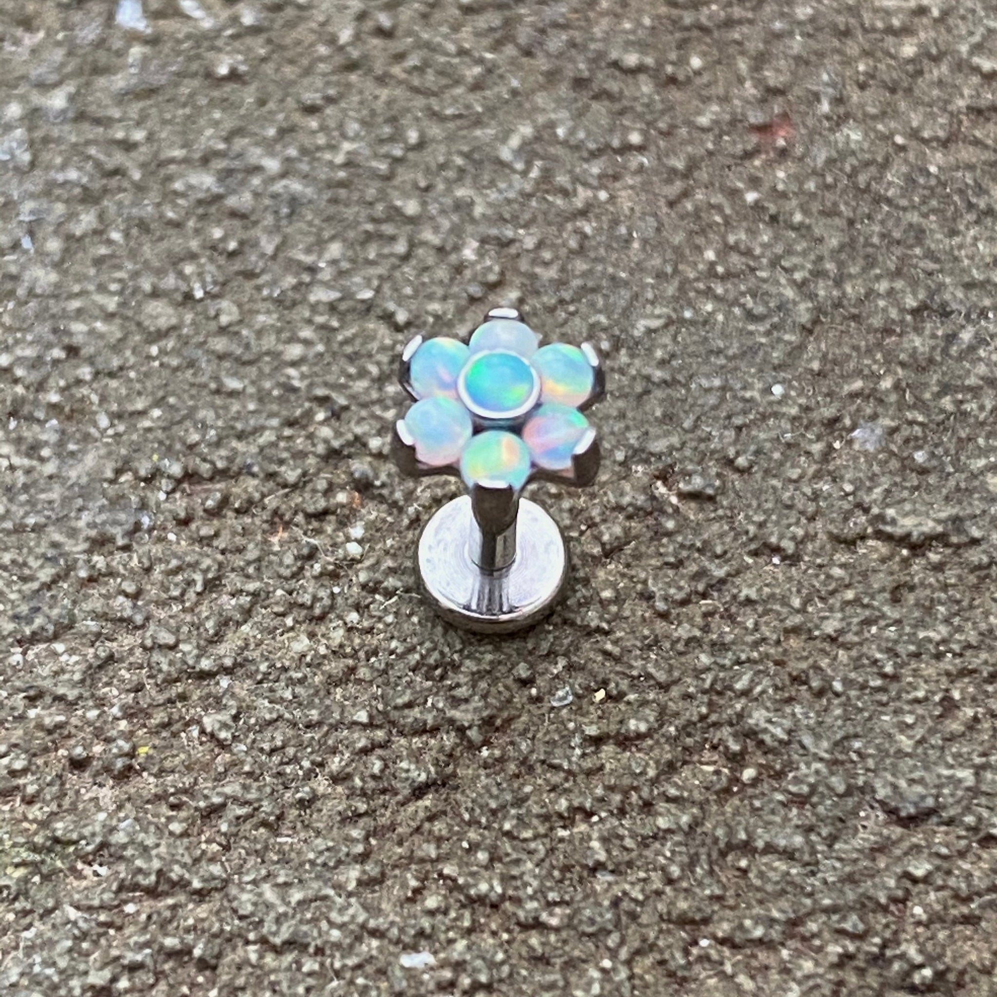 Opal flower labret