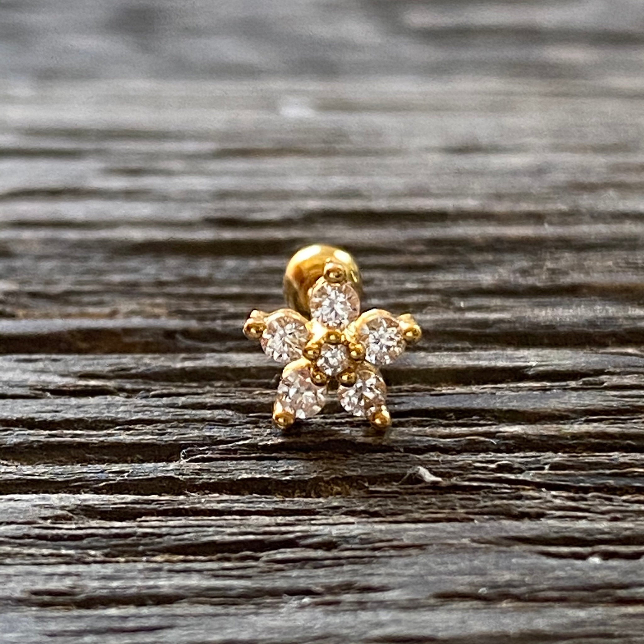 Flower cartilage barbell