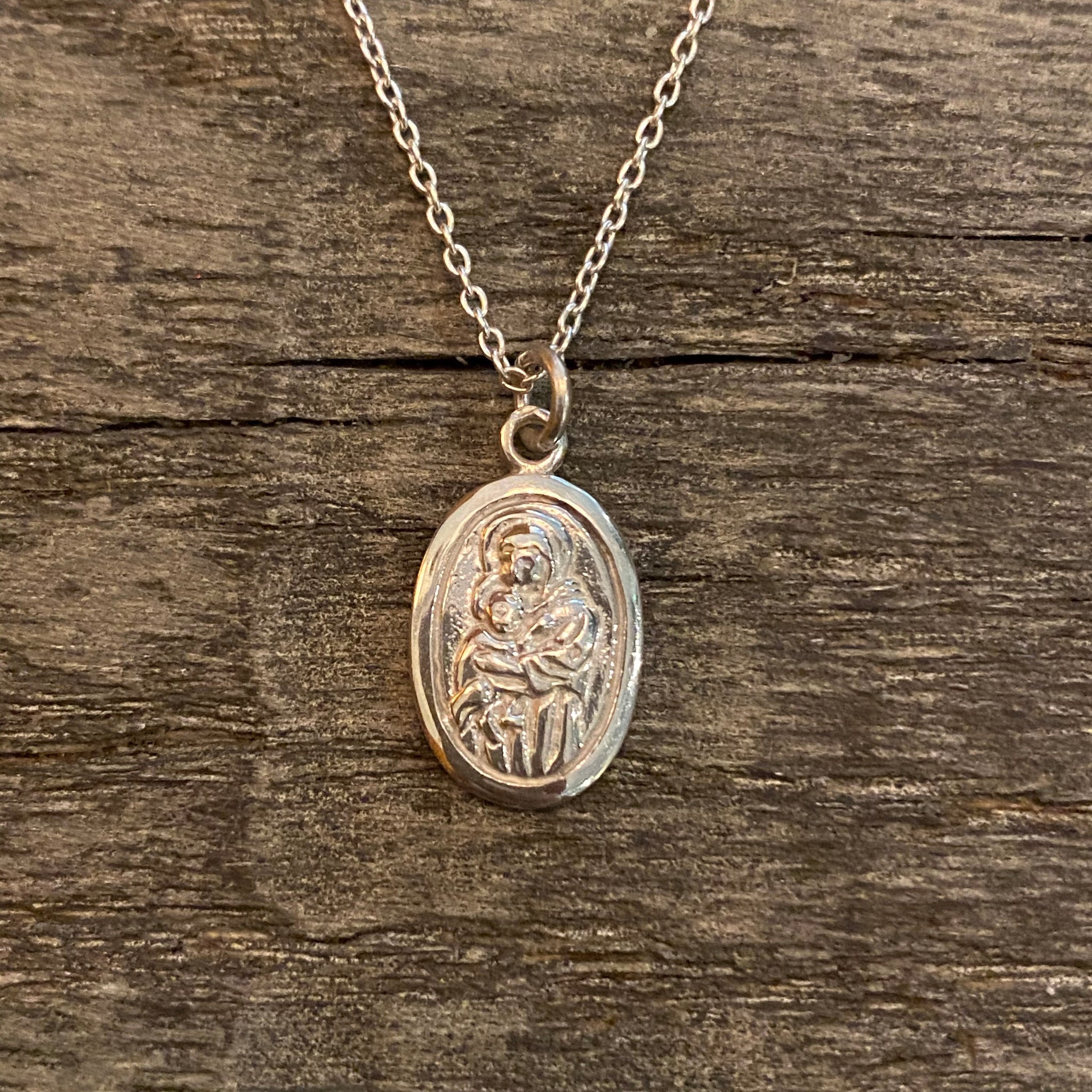 Mary pendant