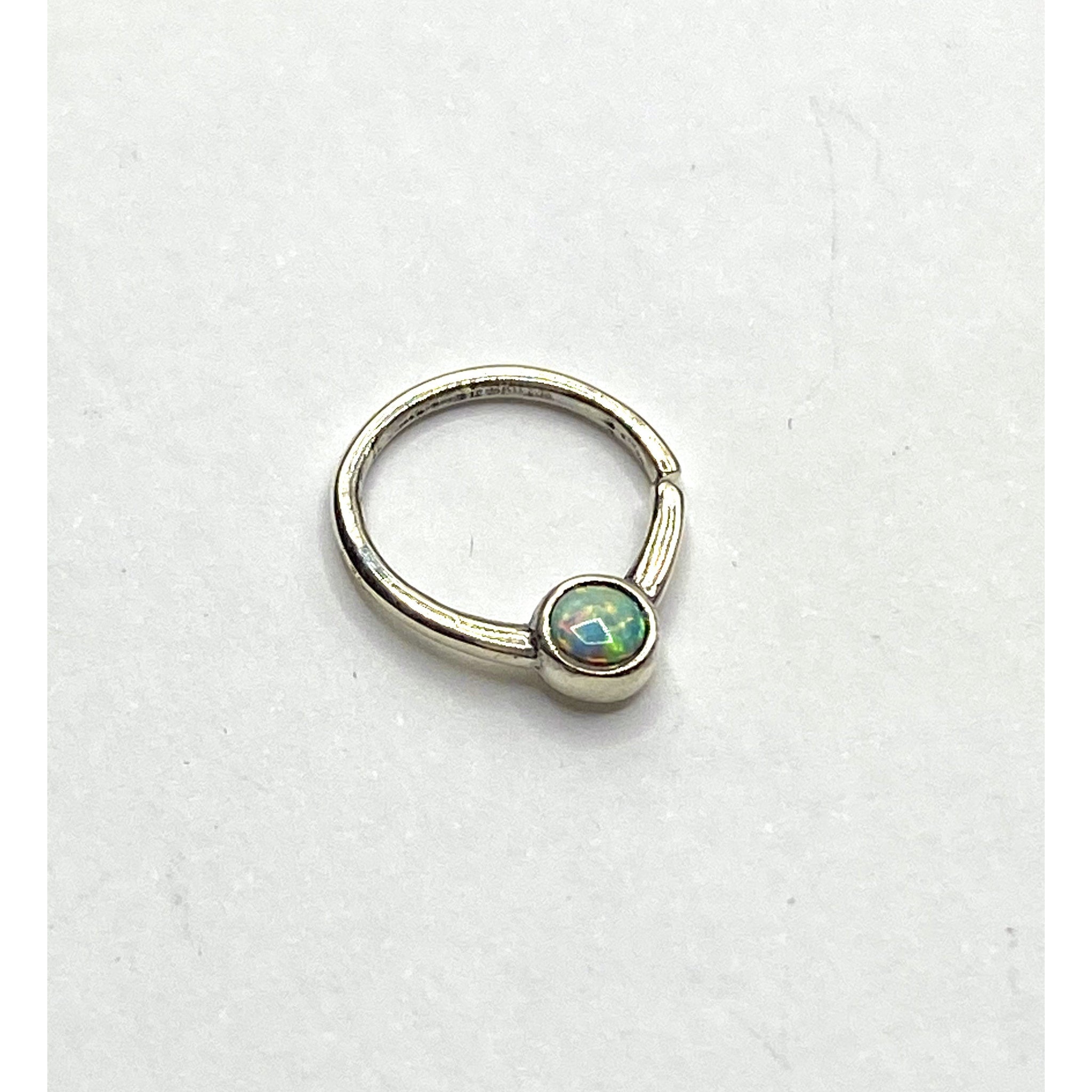 Opal silver septum