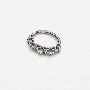 Lotus clicker septum/Tragus/Cartilage
