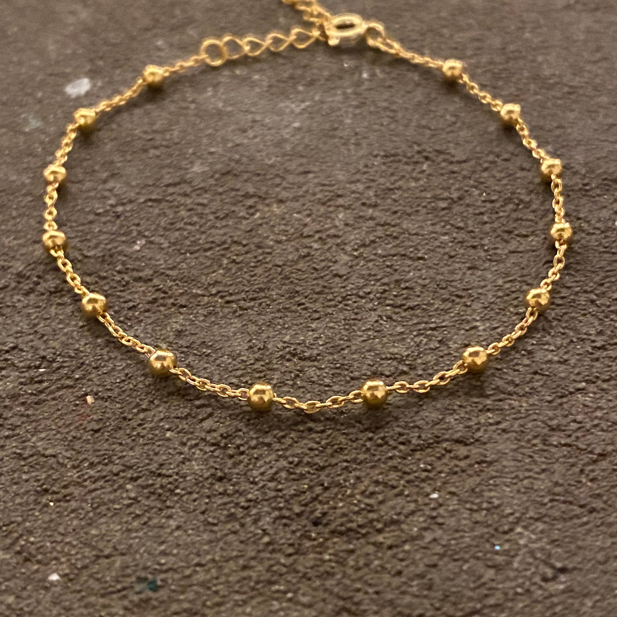 Tiny ball bracelet