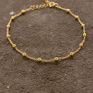 Tiny ball bracelet