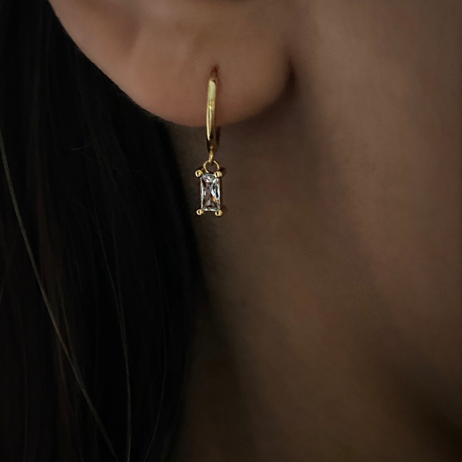 Dangle rectangular hoop earrings