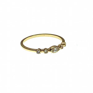 Halo solid gold ring with cubic zirconia